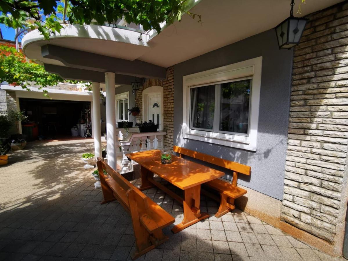 Apartments Sanda Tribunj Tribalj Екстериор снимка
