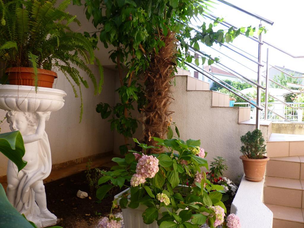 Apartments Sanda Tribunj Tribalj Екстериор снимка