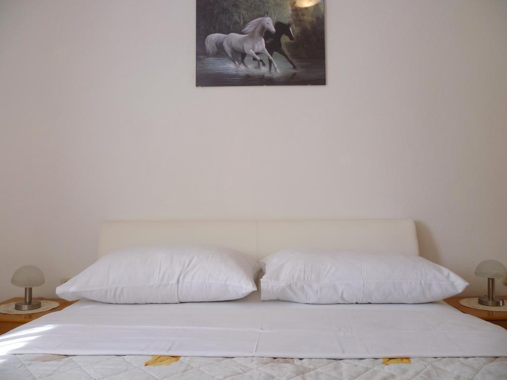 Apartments Sanda Tribunj Tribalj Екстериор снимка