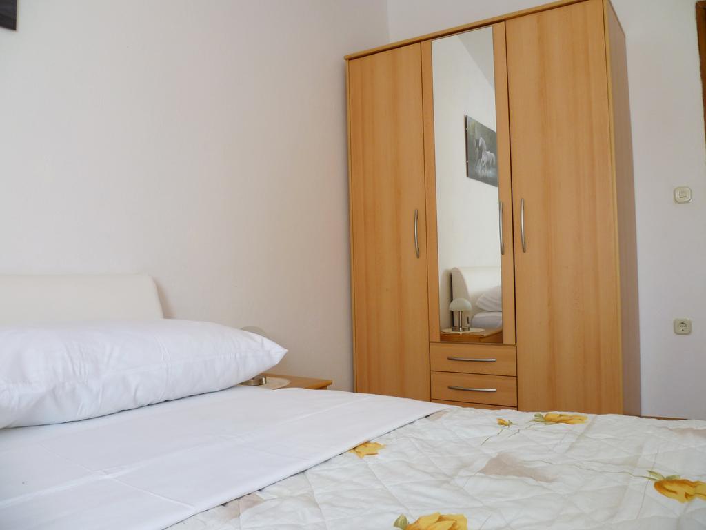 Apartments Sanda Tribunj Tribalj Екстериор снимка