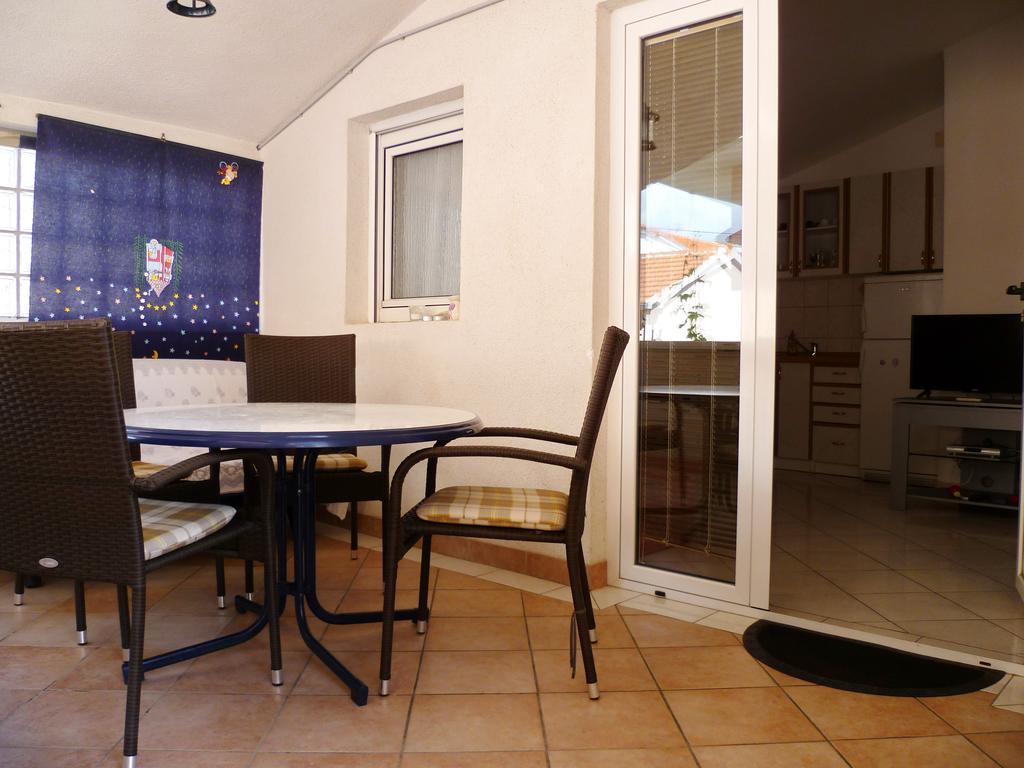 Apartments Sanda Tribunj Tribalj Екстериор снимка