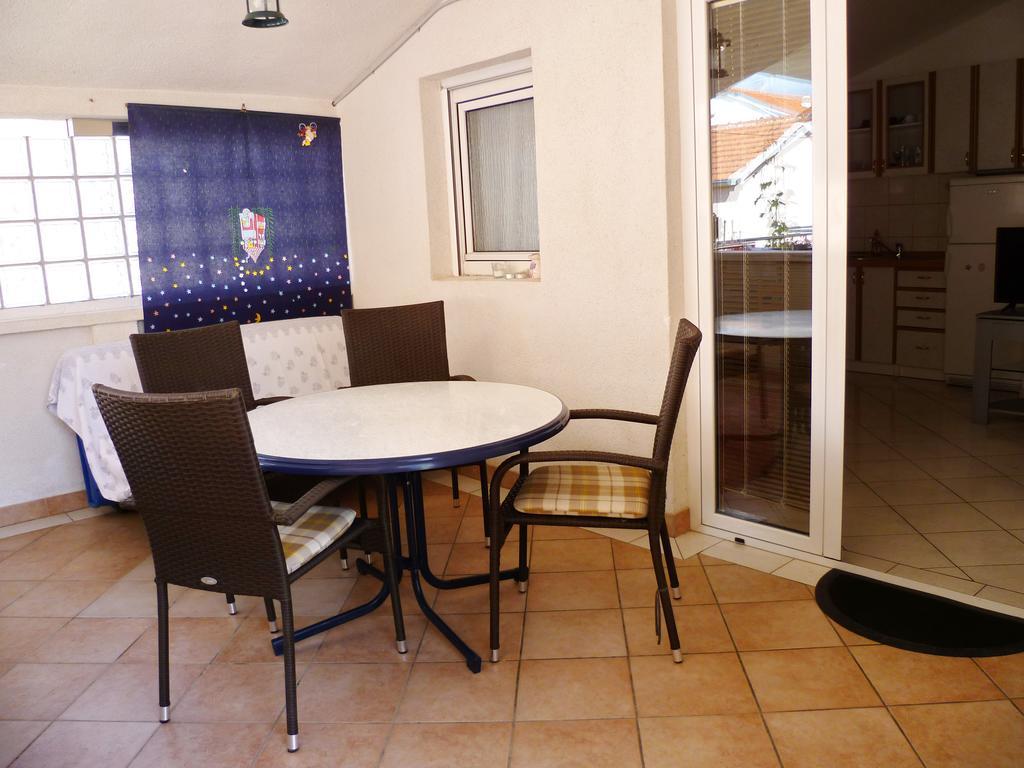 Apartments Sanda Tribunj Tribalj Екстериор снимка