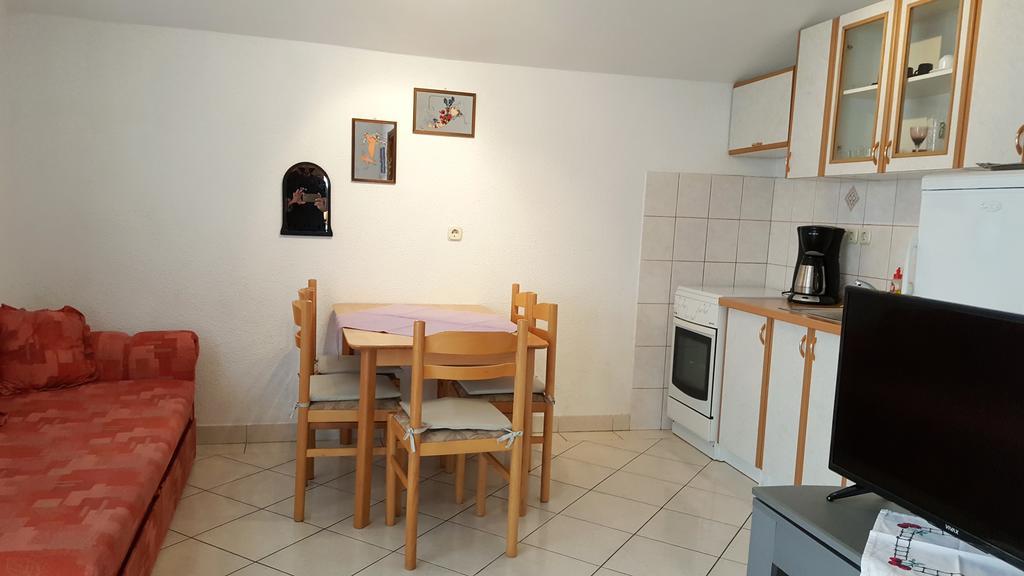 Apartments Sanda Tribunj Tribalj Екстериор снимка