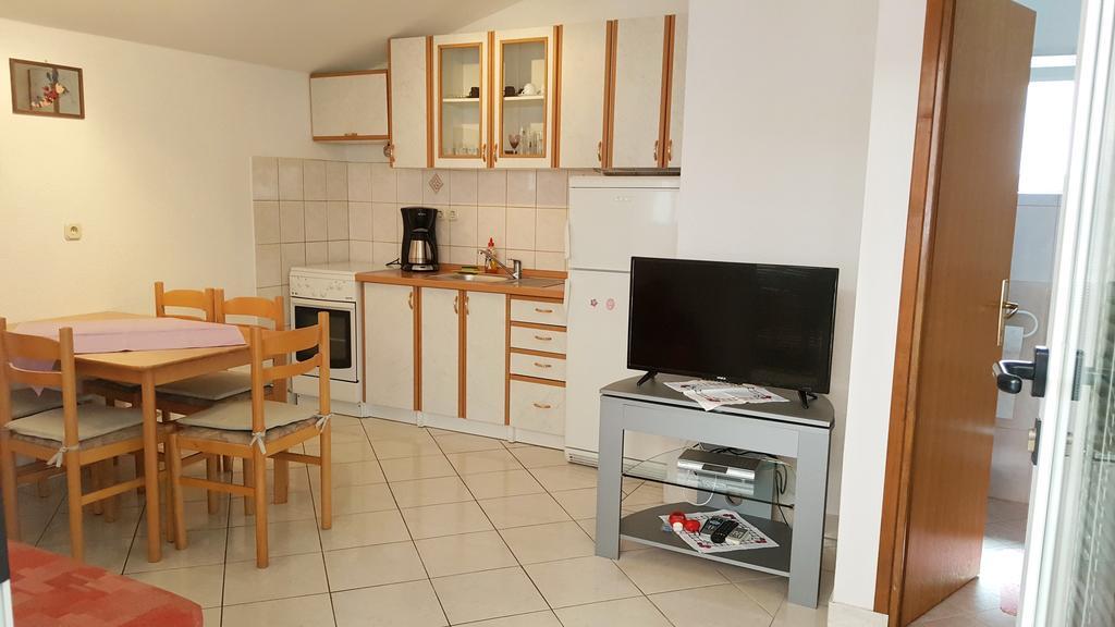 Apartments Sanda Tribunj Tribalj Екстериор снимка