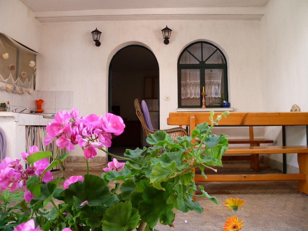 Apartments Sanda Tribunj Tribalj Екстериор снимка