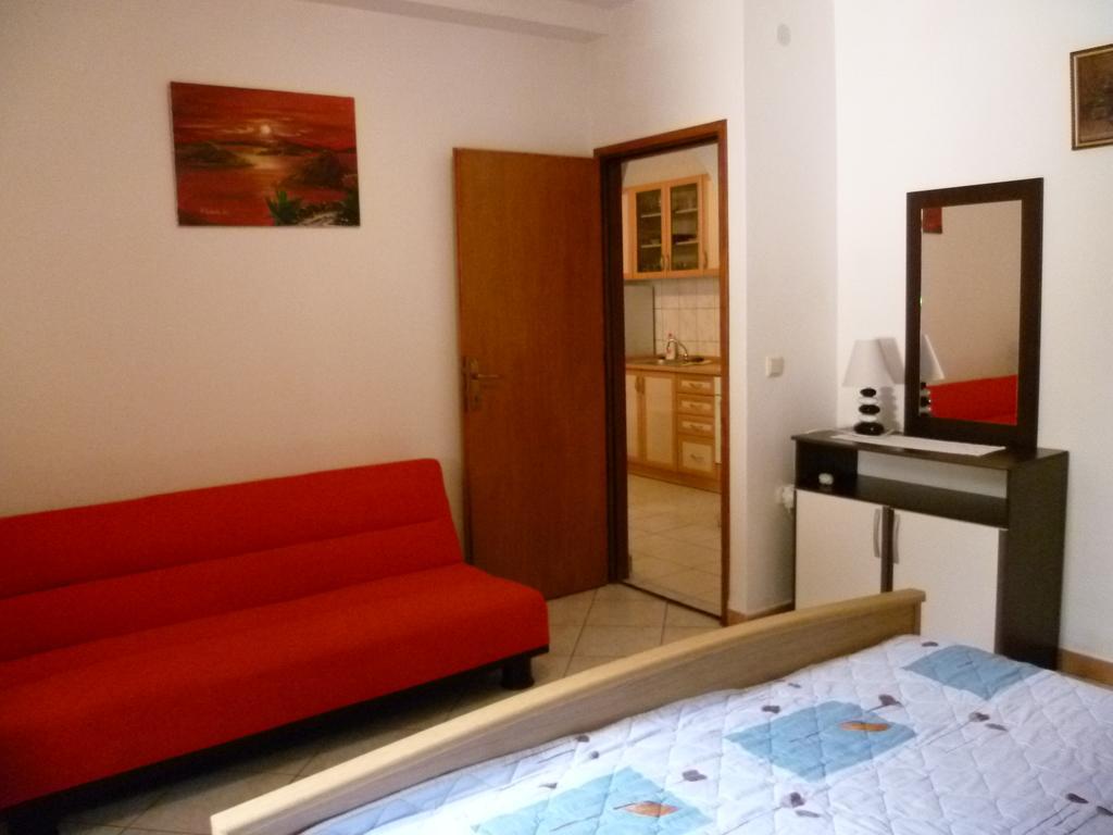 Apartments Sanda Tribunj Tribalj Екстериор снимка