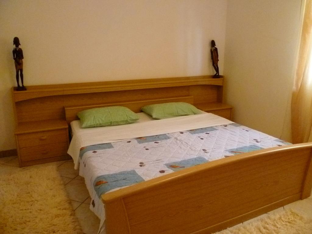 Apartments Sanda Tribunj Tribalj Екстериор снимка