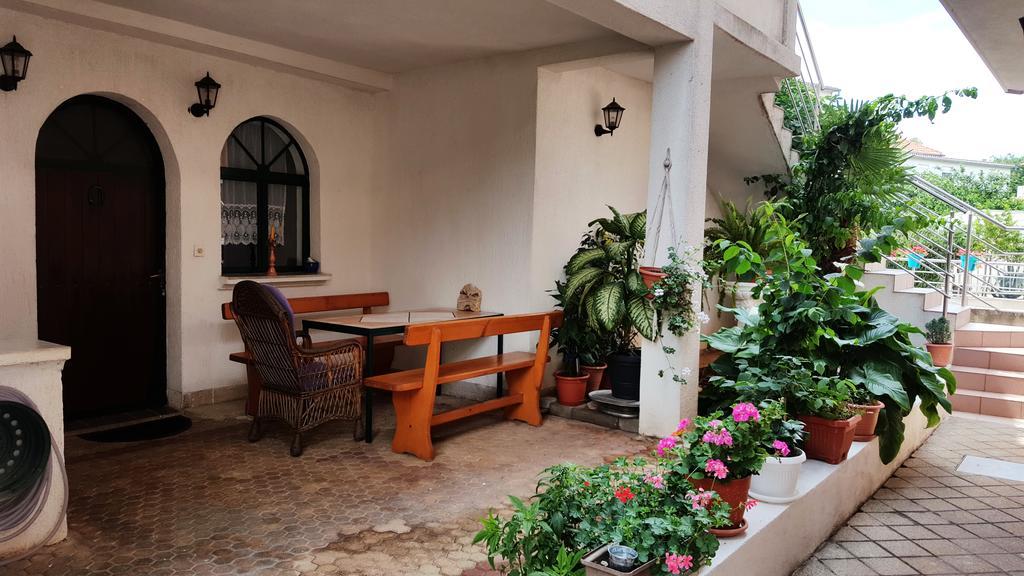 Apartments Sanda Tribunj Tribalj Екстериор снимка